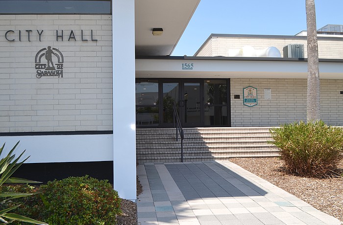 Fourth candidate files to run for Sarasota City Commission