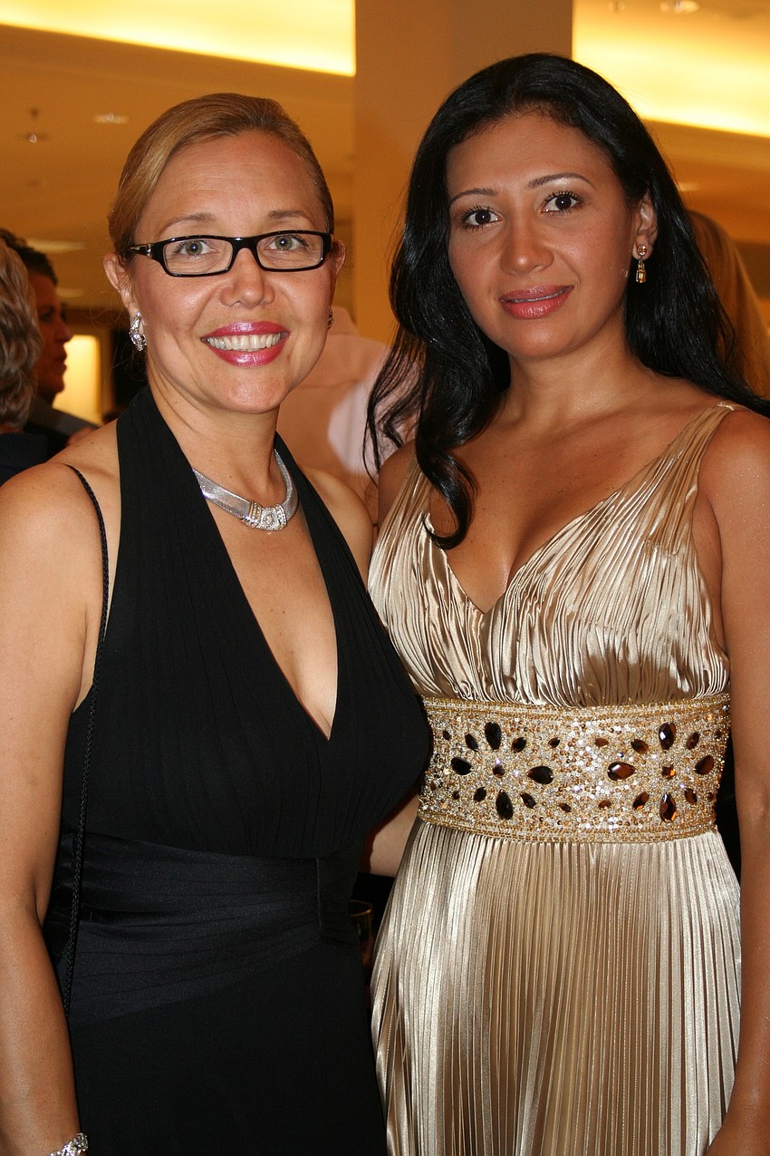 Diana Munoz and Carol Gonzalez