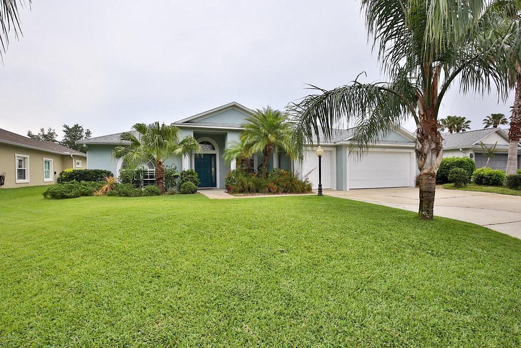 This house in Spruce Creek Fly-In sold for $362,500. Courtesy photo
