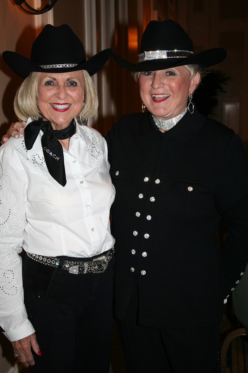 Jeanne Auten and honoree sister Joey Frye