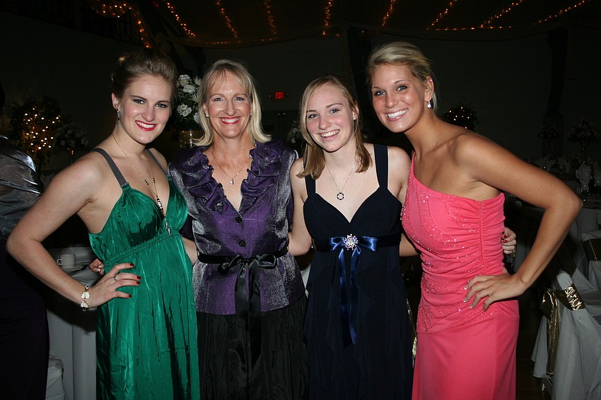 Paige, Kim and Claire Cornetet and Leah Guttersen