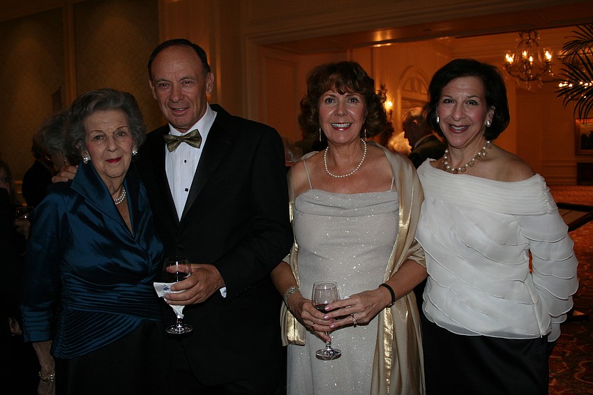 Dorothy Jacobson, Norman and Pam Reiter and Sue Jacobson