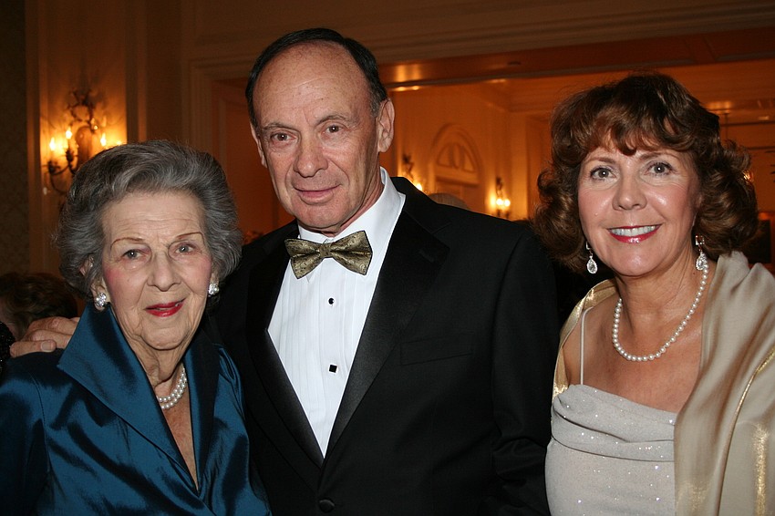 Dorothy Jacobson with Norman and Pam Reiter