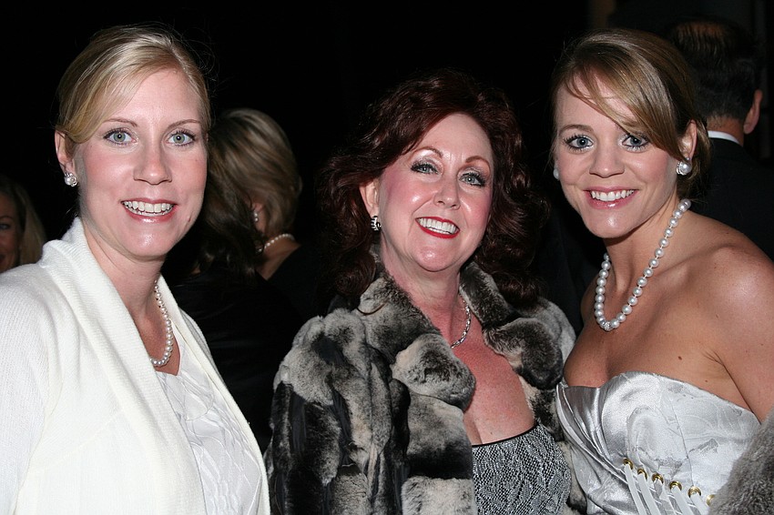 Stephanie Logan, Victoria Tokarz and Janelle Knight