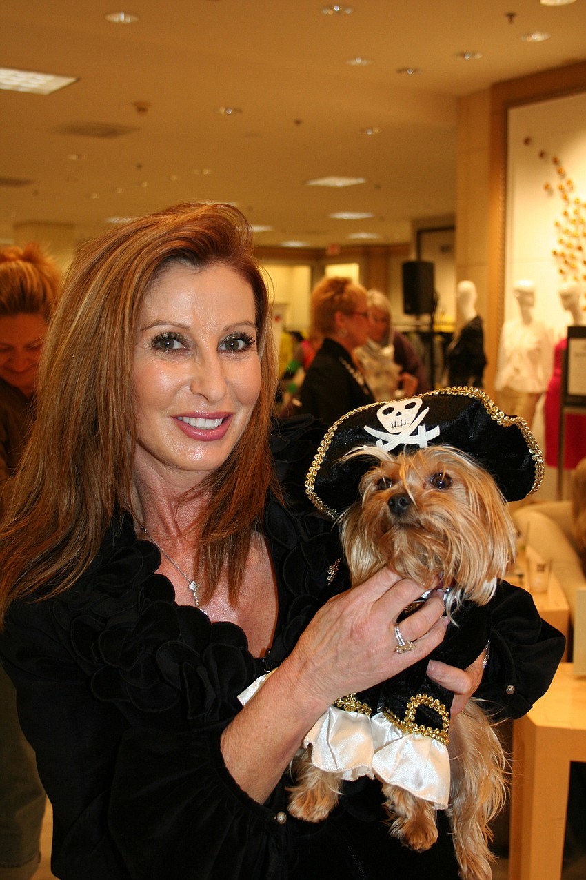 Elle and Izzie McComb