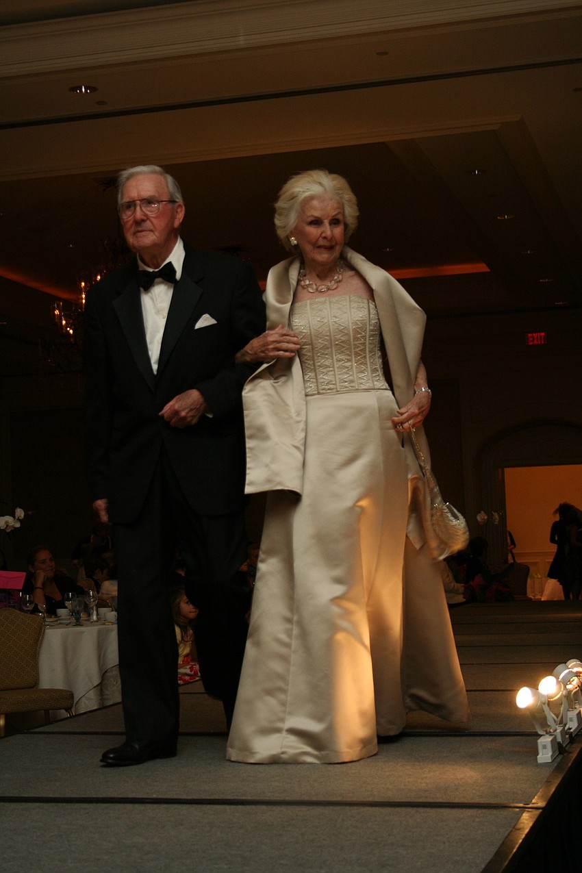 Thomas Lodge and Ellie Auer