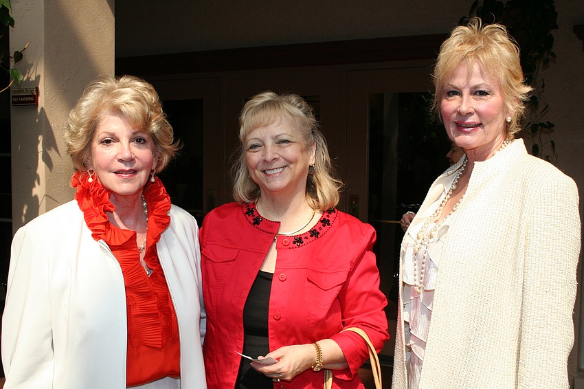 Anna Sochurek, Gina Jacin and Margaret Vahle