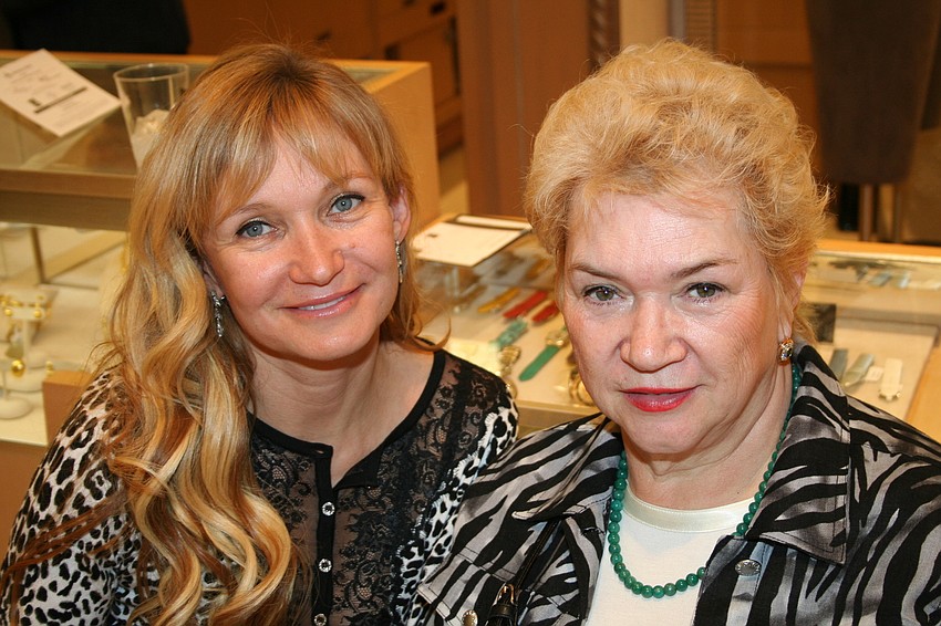 Natalie Sprenger and Zina Seidorena