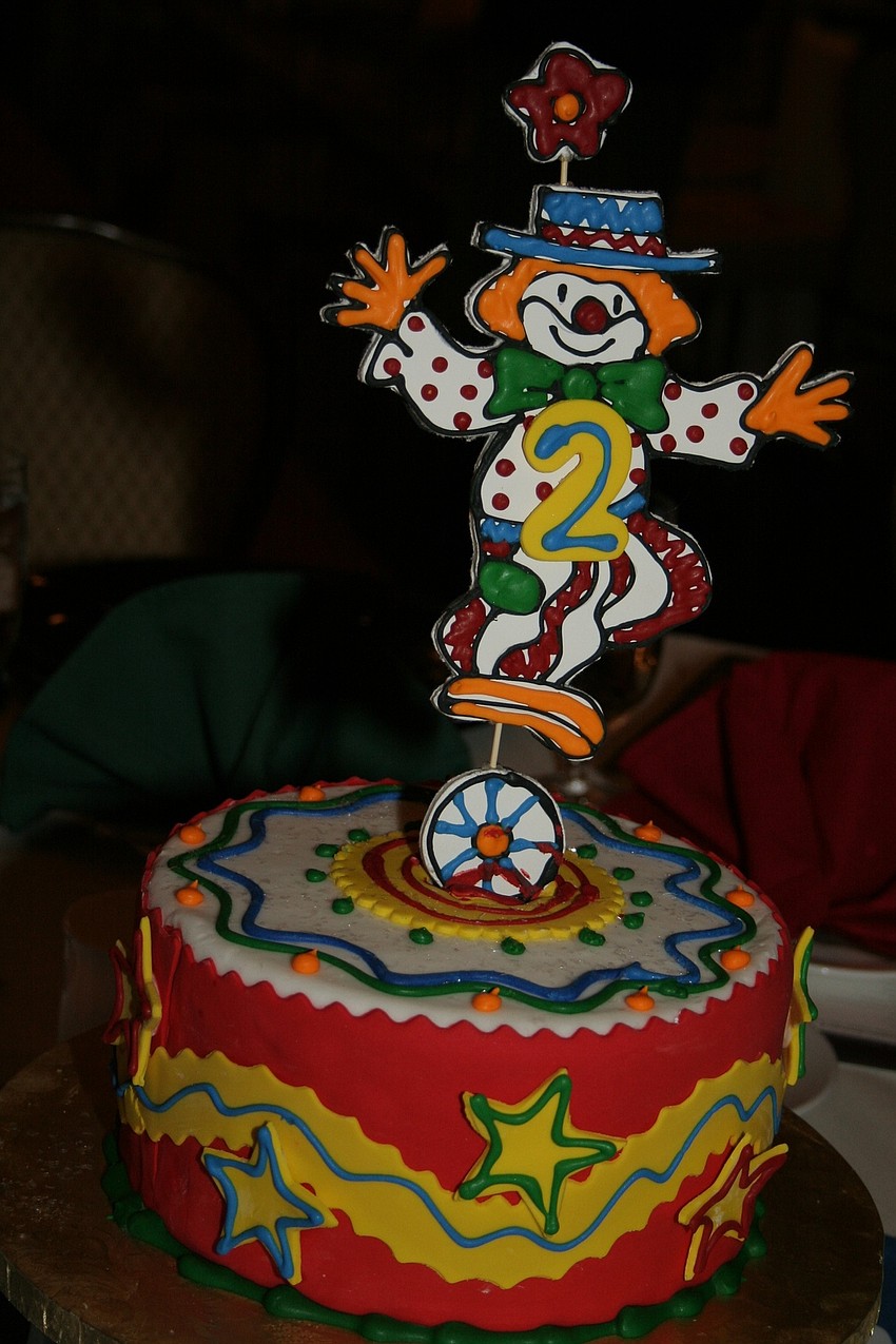 Table 2-Beautiful Cakes by Ron