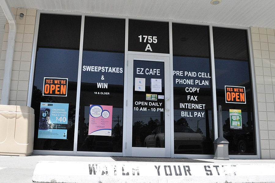 The Palm Coast City Council unanimously approved a six-month moratorium on the opening of any new Internet cafÃƒÂ©s in the city.
