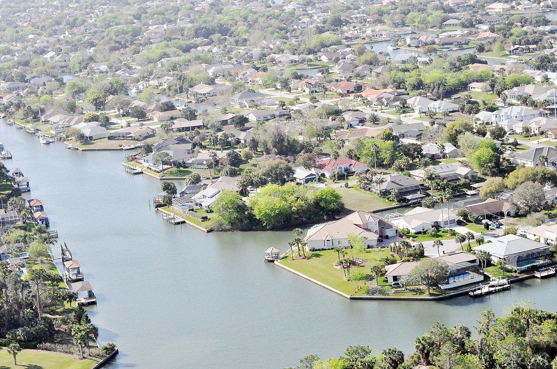 The median home price in Palm Coast for the first quarter of 2011 was $125,000.