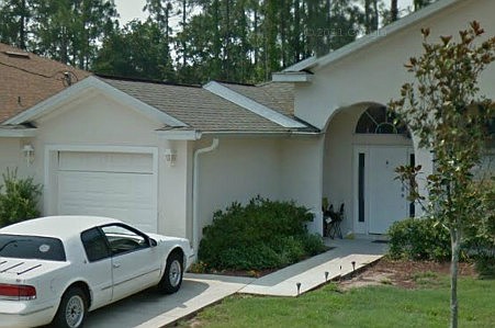 The suspects arrived before 10:20 a.m. Monday, Oct. 3.