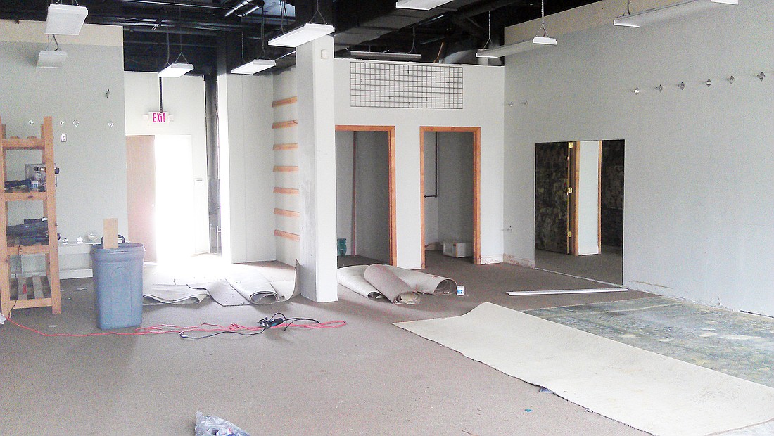 Workers remodel O2Ã¢â‚¬â„¢s new space at European Village.
