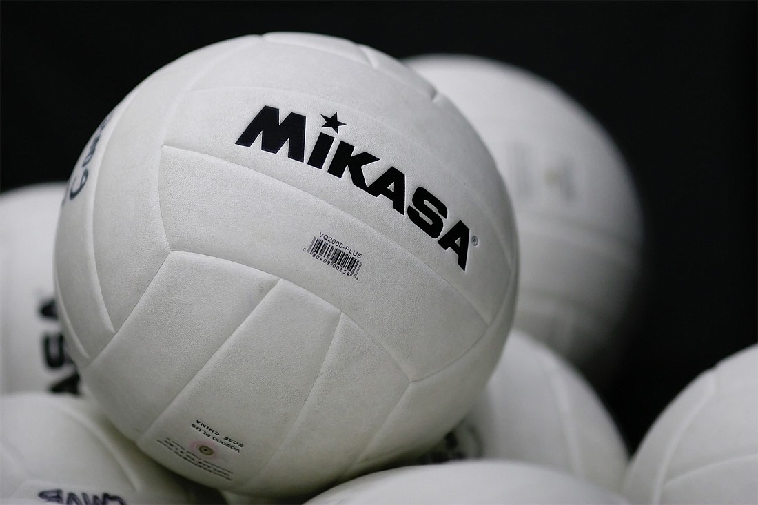 Sessions are split into competitive and recreational days.