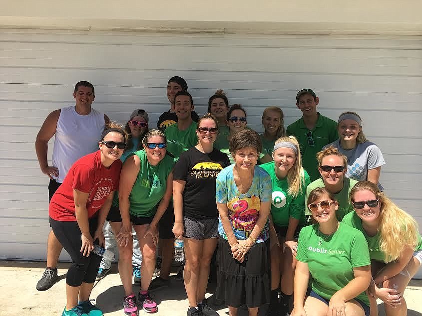 Gloria Max (front center) and volunteers from Publix. Photo courtesy of Jewish Federation