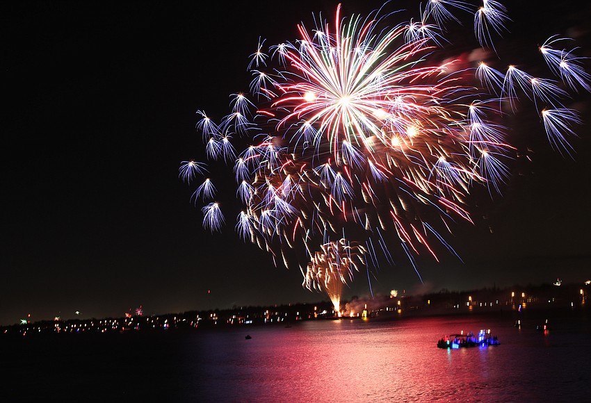 Ormond Beach lights up the Halifax for Fourth of July