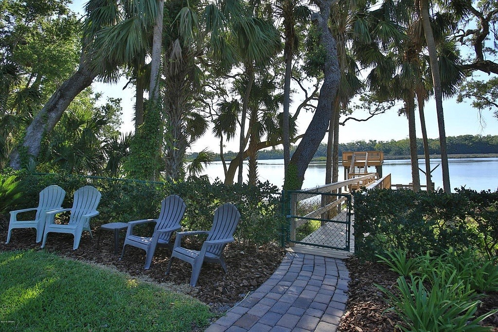 The top transaction has a swimming pool, boat dock and boat house. Courtesy photo