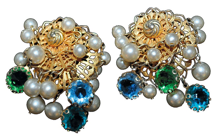 VINTAGE EARRINGS

