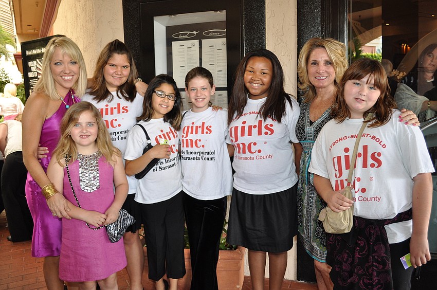 Tami and Chloe Fox with Jillian N., Melanyna G., Madeline B., Zandy S., Stephania Feltz and Kayla M.