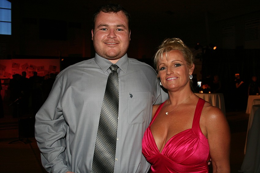 Alumnus Stuart Haddow and Gina Warrendon