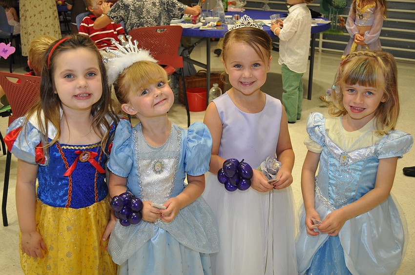 Victoria Hefner, Eva Dyer, Ally Frank and Paige McElyea