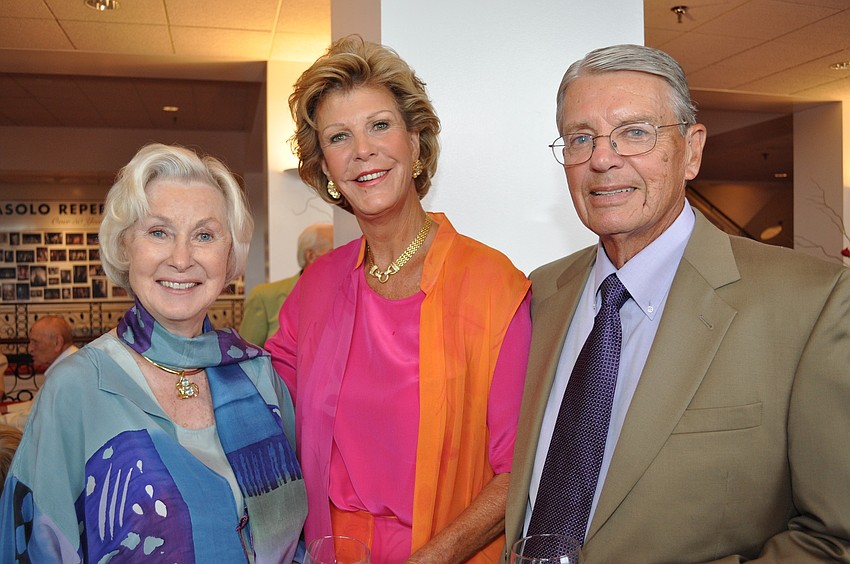 Joan Kindred with Sandra and Jim Rath