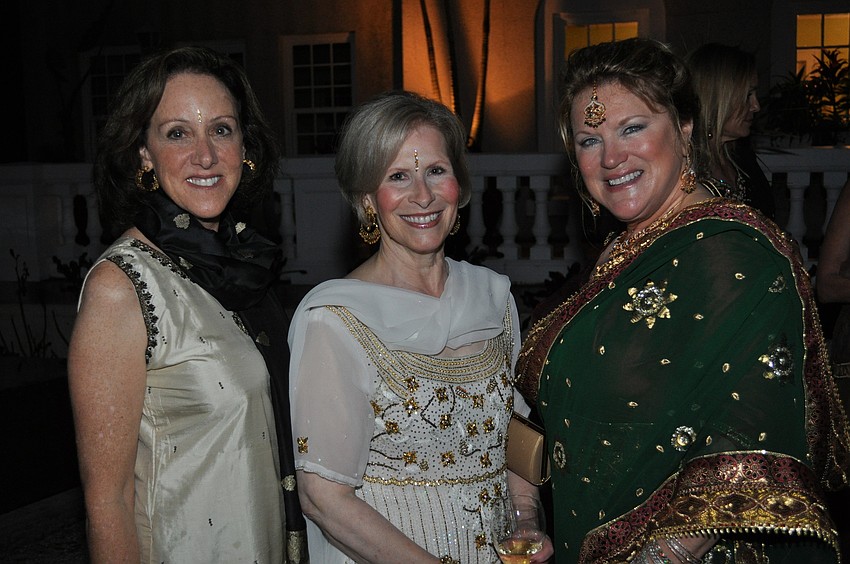 Deb Knowles, Lisa Walsh and Pam Swain