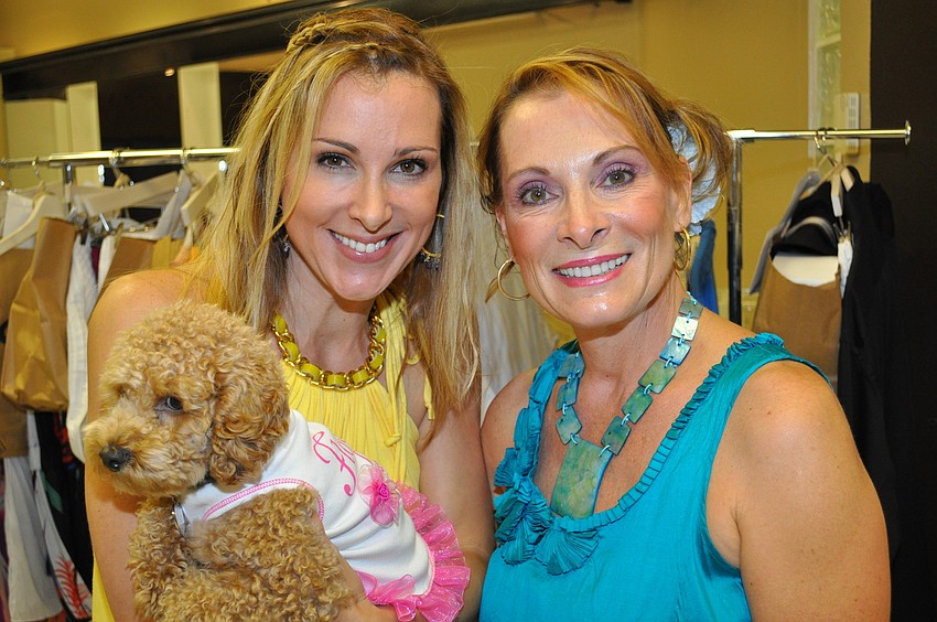 Co-Chairwoman Alex Miller, Gigi and Noelle Haft