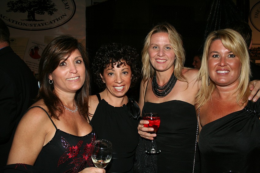 Rochelle Reeves, Lisa Hills, Kristina Eastmond and Shelly Gallagher