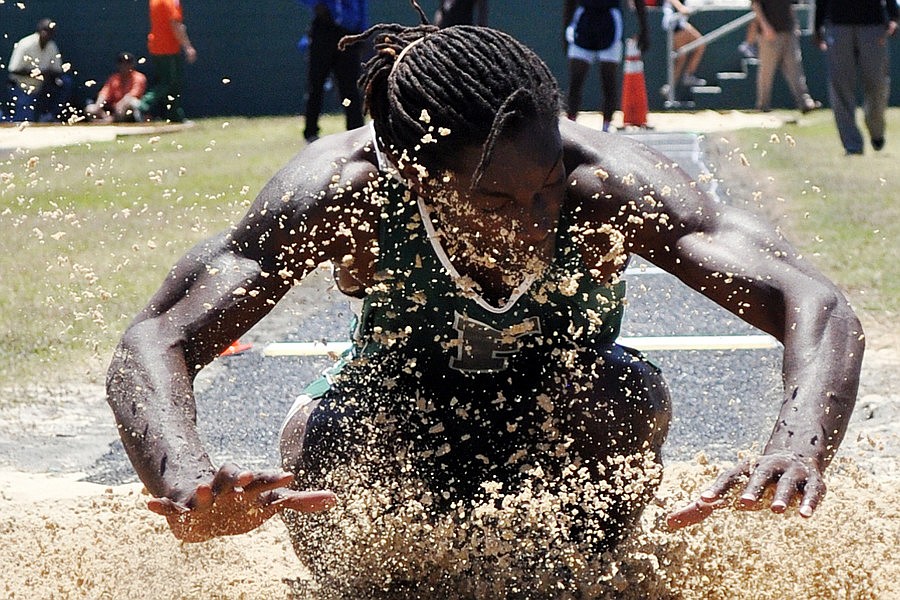 Willie Gardner was sixth in the long jump.