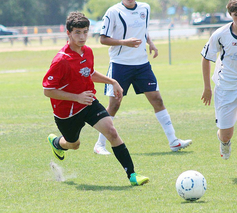 scoliosis, Ben Capua signs to play soccer Observer Local