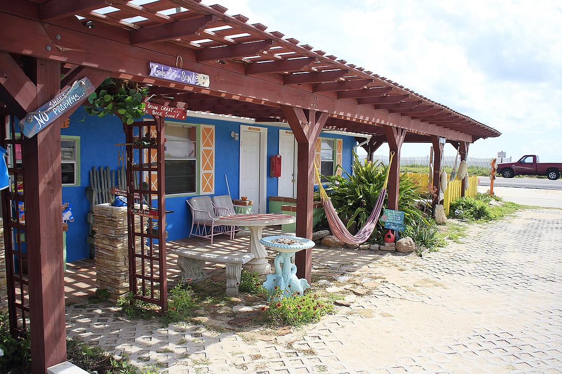 Jimmy BlumenfeldÃ¢â‚¬â„¢s camp is at the Si Como No Inn, in Flagler Beach.