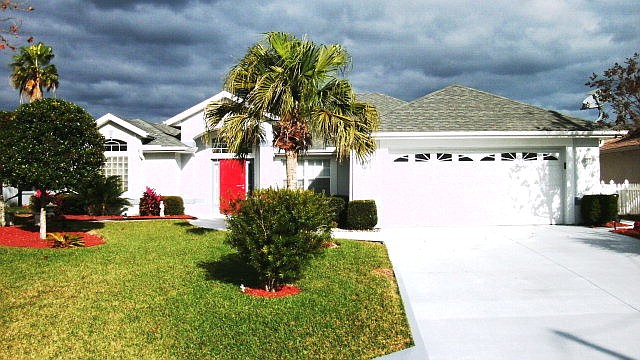 A Palm Harbor home set the weekly sales mark.