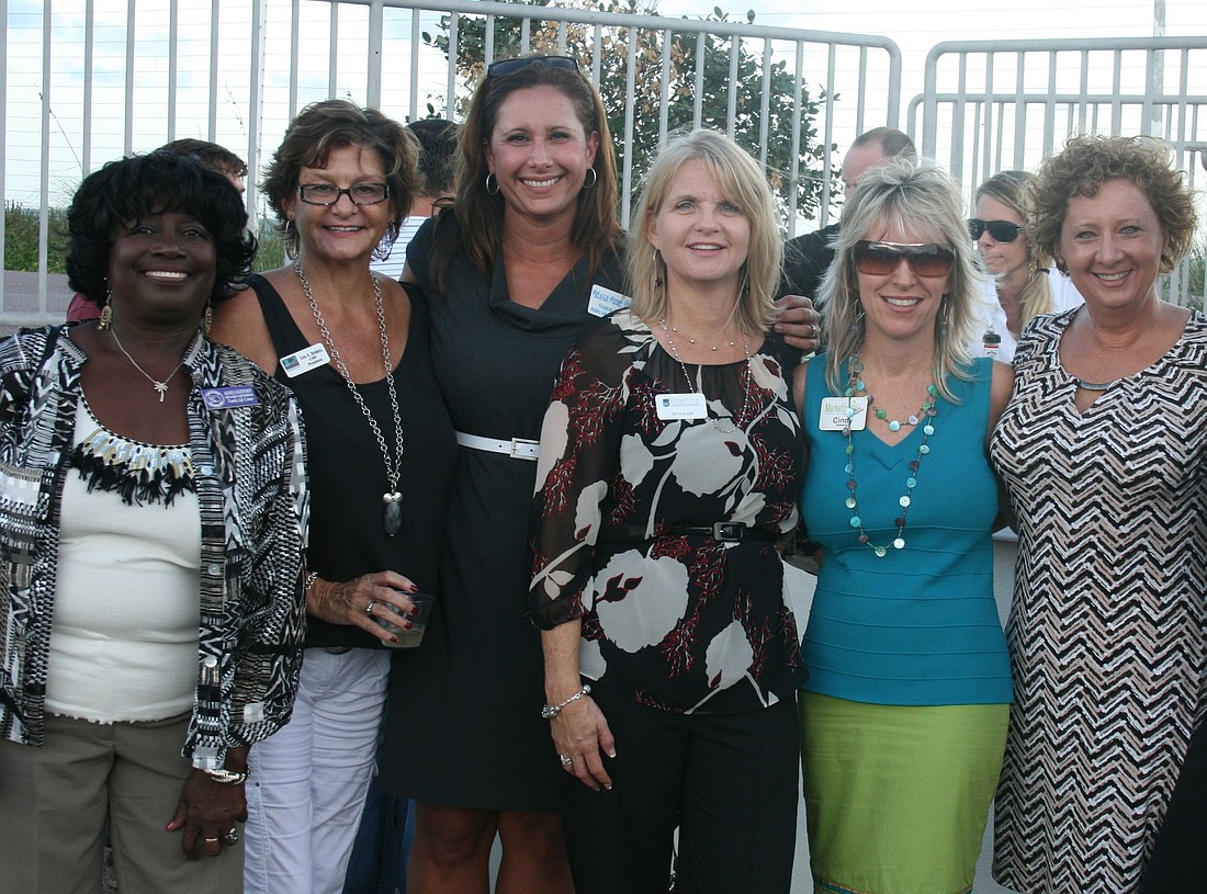 Agnes Lightfoot, Lea Stokes, Melissa Moore Stens, Beth Allen, Cindy Dalecki and Laura Perkins attended United Way's complimentary event.