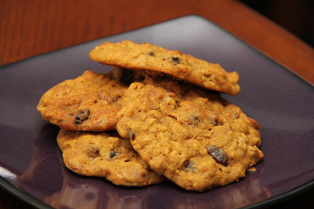 Pumpkin oatmeal cookies