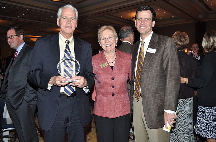 Clyde Nixon Business Leadership Award winner Dan Bailey with Kathy Baylis and Charlie Bailey