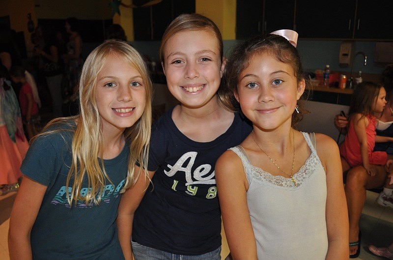 Lauren Wheeler, Jessica Apatow and Emily Palkovich are all in fifth grade.