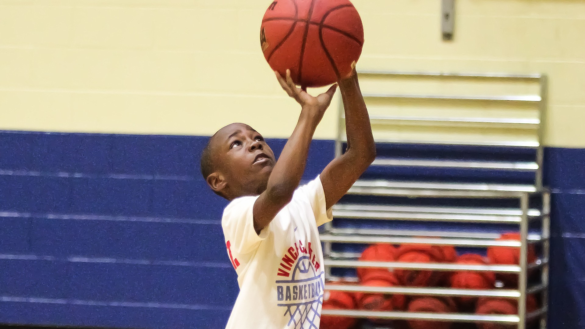 NBA legend Vince Carter returns for annual Mainland basketball camp