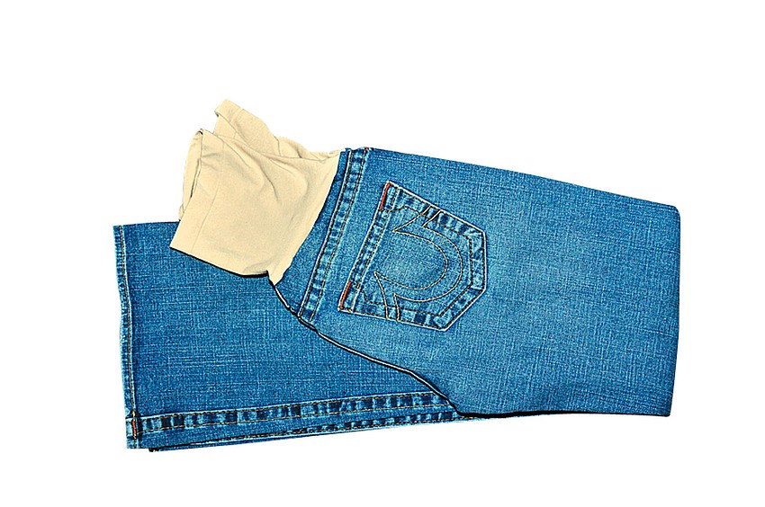 TRUE RELIGION MATERNITY JEANS
