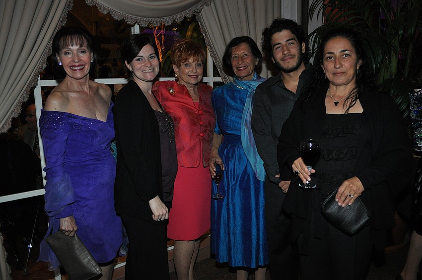 Gloria Good, Megan Werner, Mary Ann Robinson, Jennifer Gemmeke and Bruno and Flor Chavez