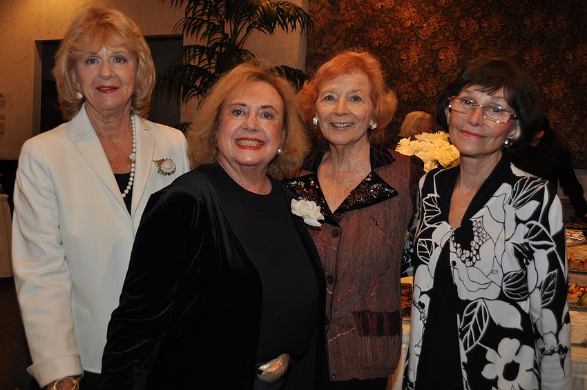 Riva Hecht, Phyllis Ploener, Ruth Kreindler, Charlotte Gollobin