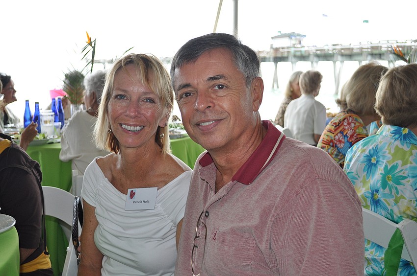 Mayor of Venice John Holic with his wife, Pam
