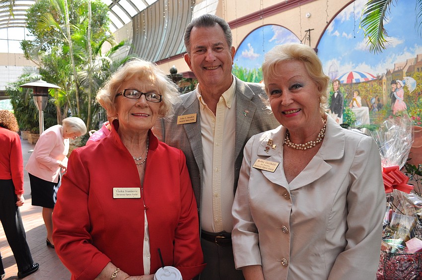 Vlatka Ivanisevic with John and Bobby Sanders