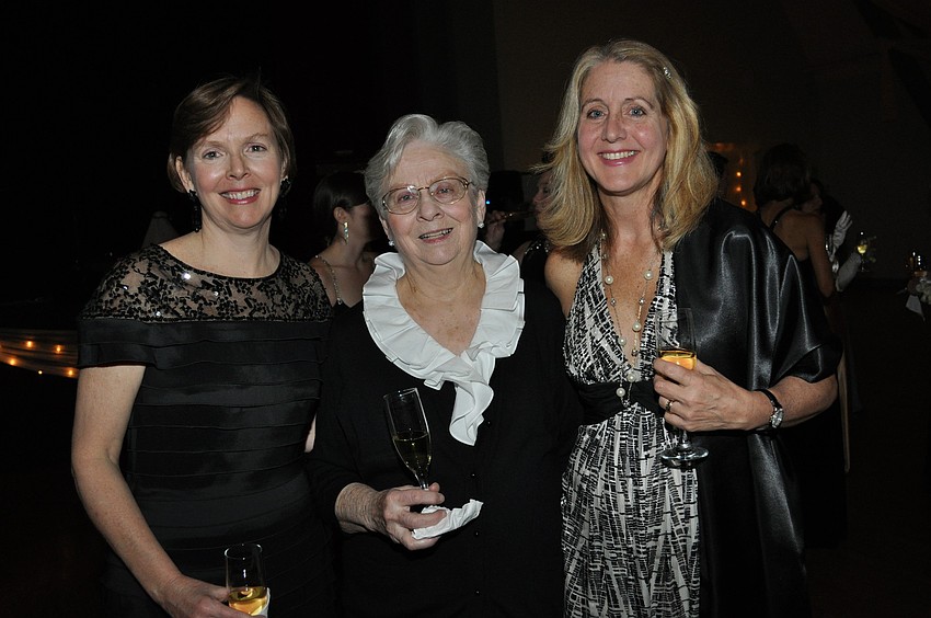 Betsy Marshall, Elizabeth Clemons and Karen Fraraccio