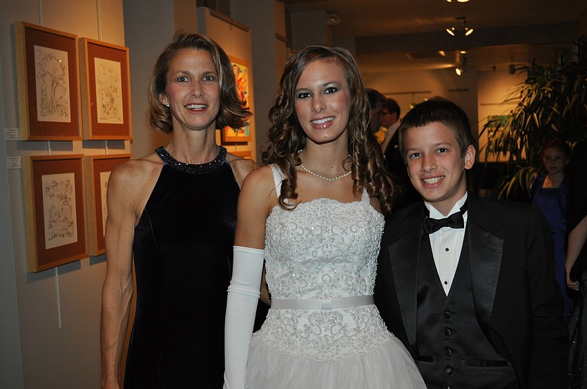 Jody, Carlin and Sam Maxwell