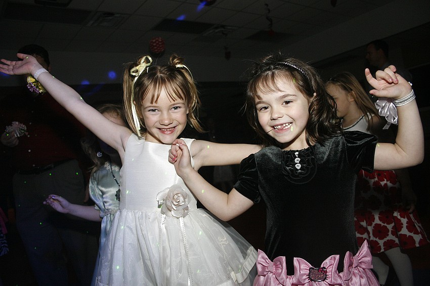 Layla Cook and Sofia McLaughlin boogied all night long.