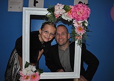 Kayla Fisher and her dad Chris stopped for a picture-perfect moment.
