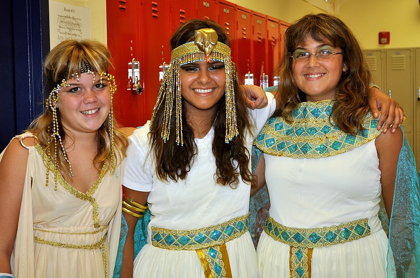 Caitlin Grayson, Viviana Lopez and Vahtina Nunez