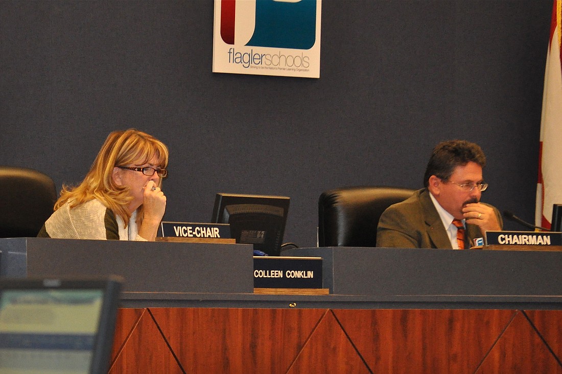 School Board Vice Chairwoman Colleen Conklin and Chairman Andy Dance at a meeting Jan 7 (Photo by Jonathan Simmons)