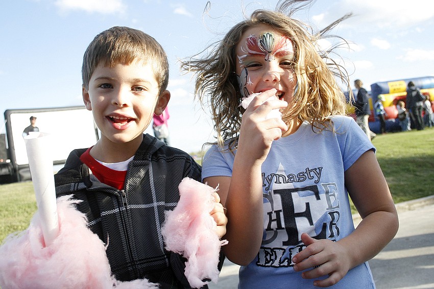 Madison Wandall, right, shared some cotton candy with her cousin, Easton Wandall.